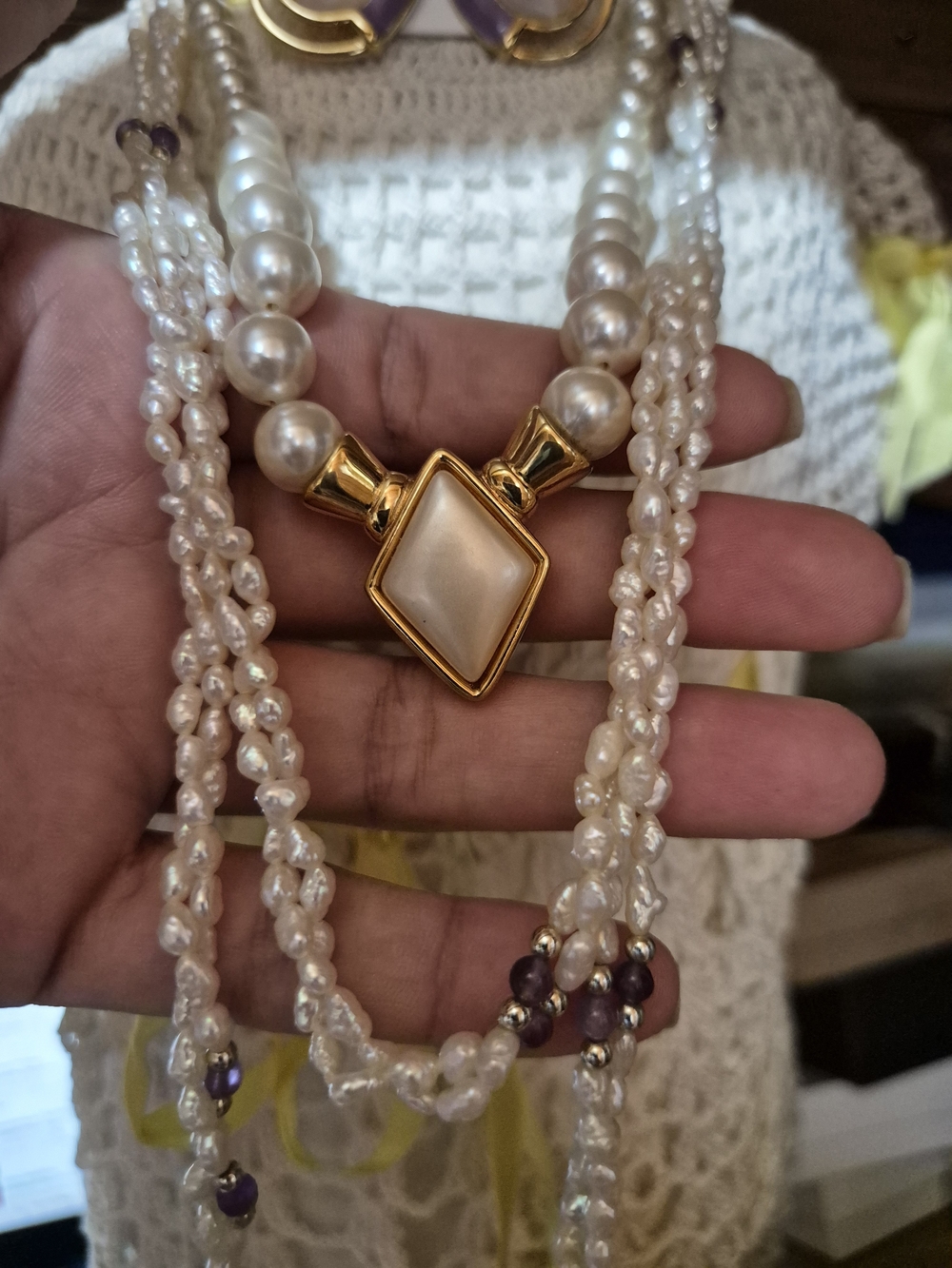 2 Napier Pearl and Gold-Tone Necklace with Lavender Accents - Picture 3 of 8